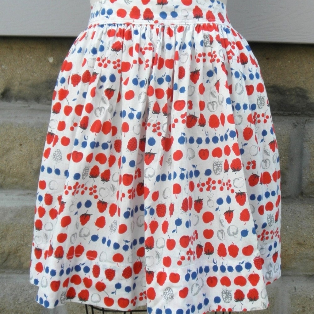 Vintage Berry Fruit Apron